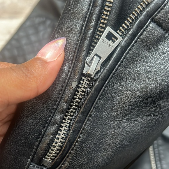 Women’s Levi Strauss Black Faux Leather Jacket Size Medium - Picture 5 of 9